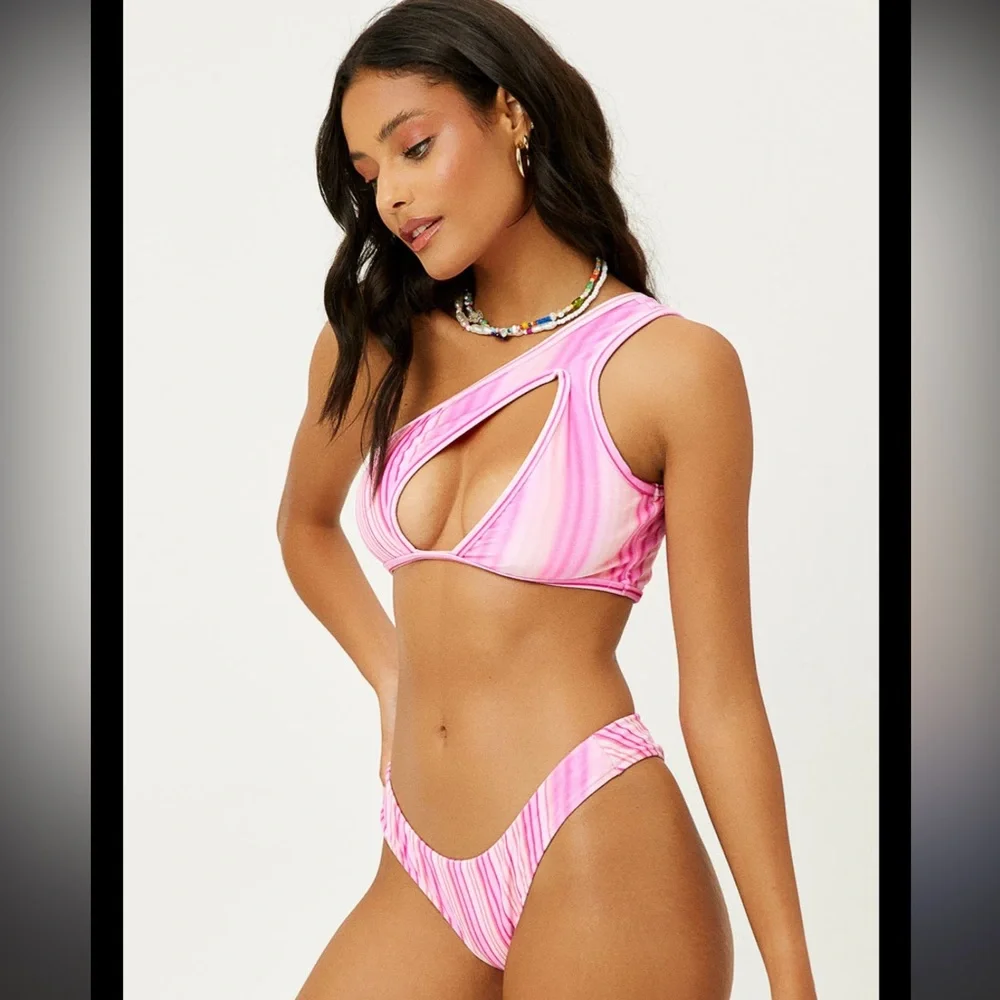 Frankies Bikinis Katrina velvet Bikini top large